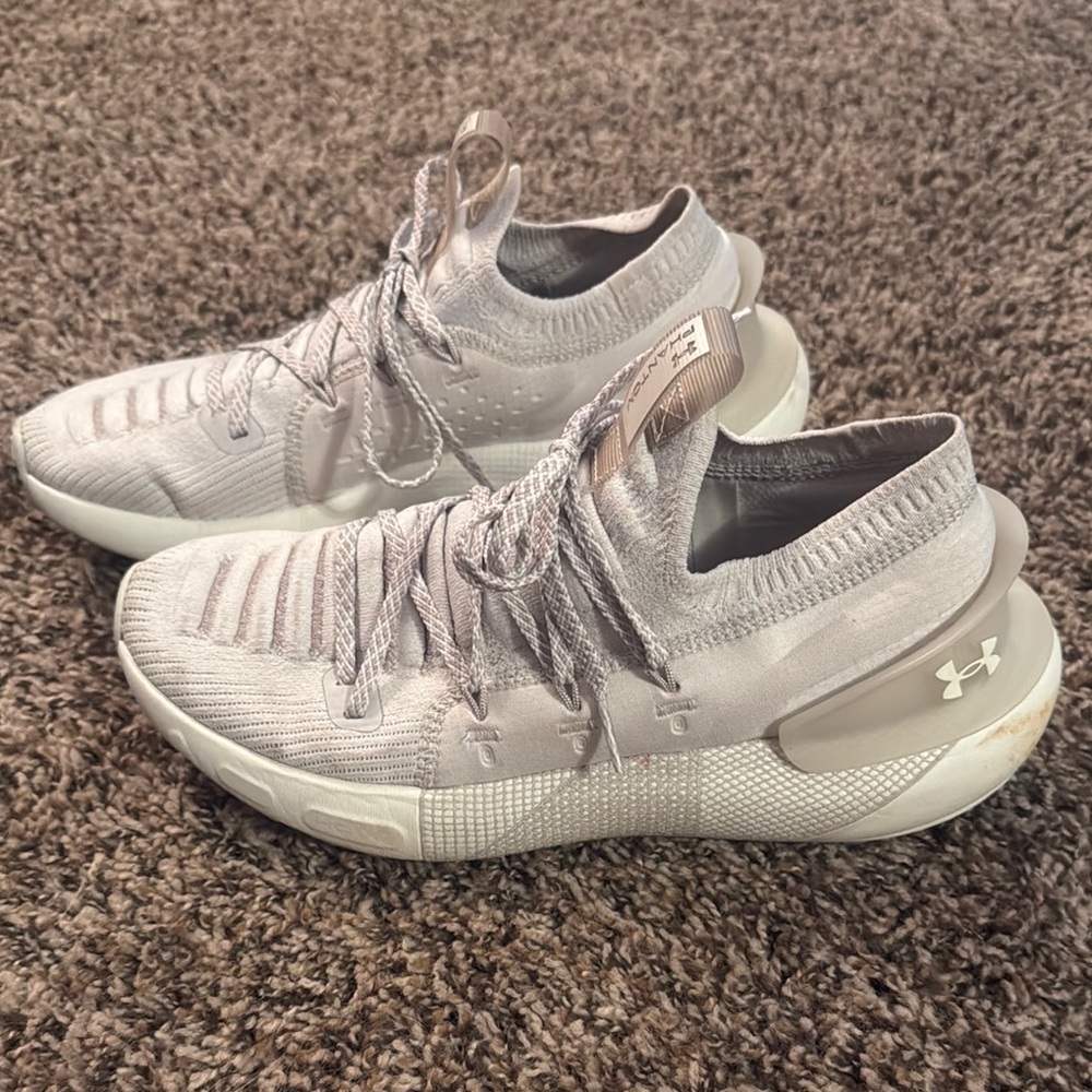 Under Armour Women's Gray Athletic Shoes